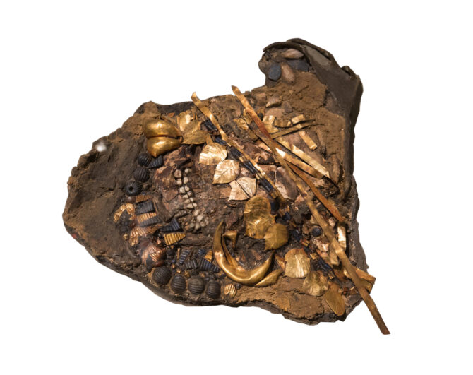 Crushed skull and headdress of young woman buried in Great Death Pit at Ur