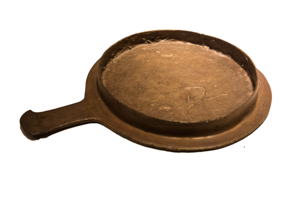 "Frying Pan" found in grave MA at Alacahoyuk
