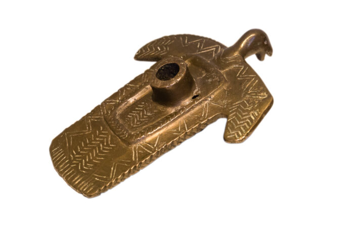 Vulture standard from Nahal Mishmar