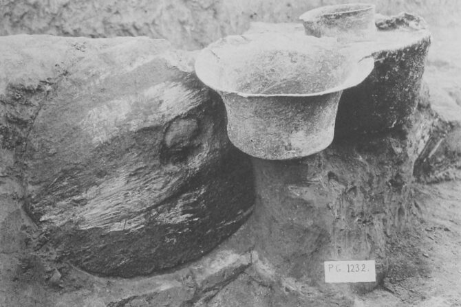 Wooden wheel of an oxcart from Great Death Pit of Ur