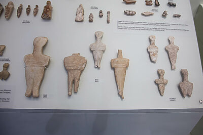 Cycladic-type figurines from Crete