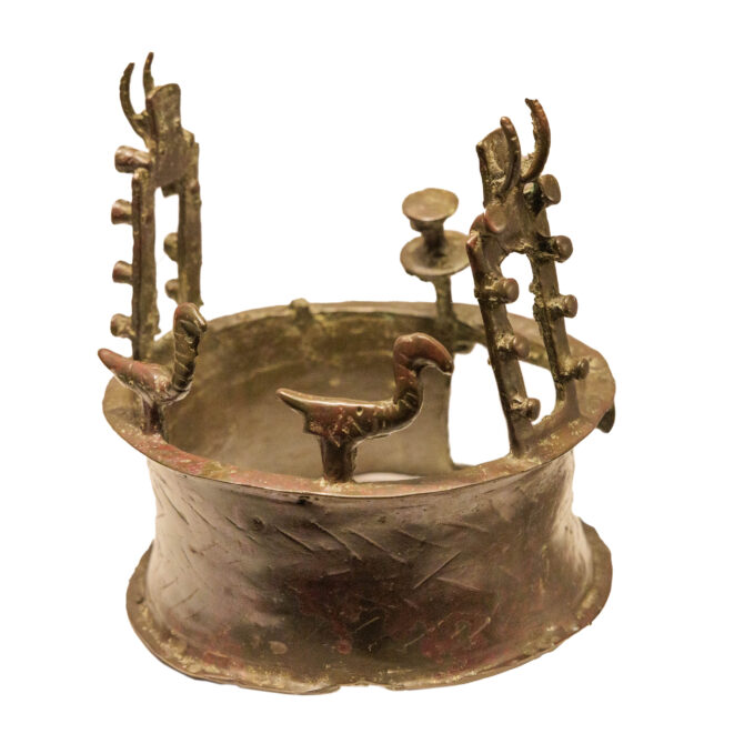 Copper Ring from Nahal Mishmar with temple facade knob and two birds