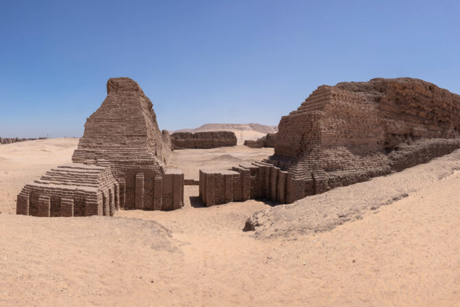 Gate of the Shunet el-Zebib showing the niched facade